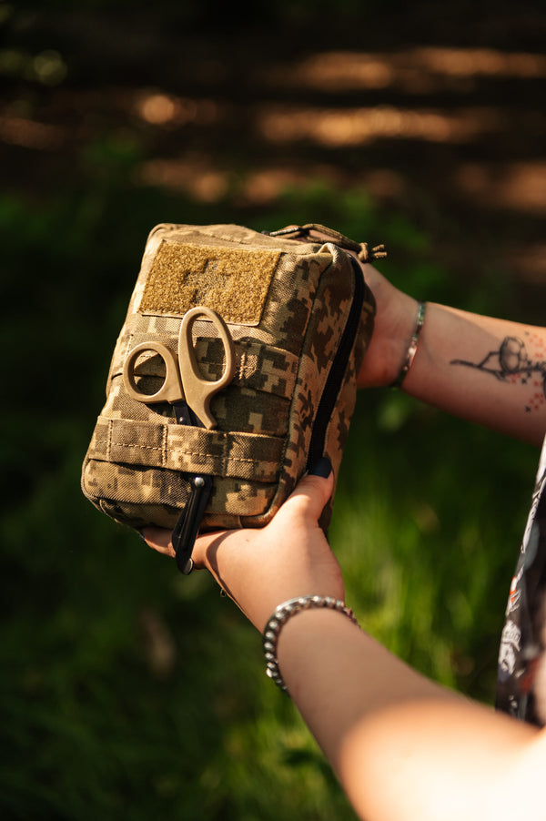 Navigara 4.5.0 Medical Pouch with Quick Release Panel, Multicam